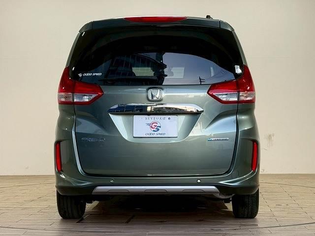 フリードハイブリッド ハイブリッド・クロスター 1オーナー 純正9型ナビ フリップダウンモニター 衝突軽減 レーンキープアシスト クルーズコントロール 両側電動 コーナーセンサー 6人乗り Bluetooth ウォークスルー バックカメラ(15枚目)