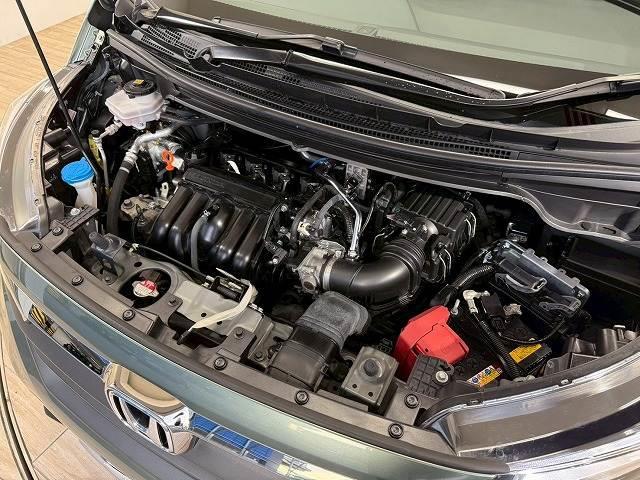 フリードハイブリッド ハイブリッド・クロスター 1オーナー 純正9型ナビ フリップダウンモニター 衝突軽減 レーンキープアシスト クルーズコントロール 両側電動 コーナーセンサー 6人乗り Bluetooth ウォークスルー バックカメラ(20枚目)