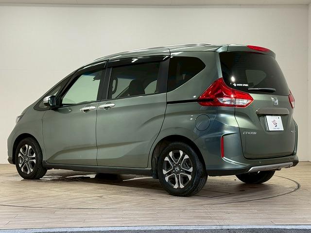 フリードハイブリッド ハイブリッド・クロスター 1オーナー 純正9型ナビ フリップダウンモニター 衝突軽減 レーンキープアシスト クルーズコントロール 両側電動 コーナーセンサー 6人乗り Bluetooth ウォークスルー バックカメラ(25枚目)