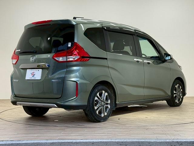 フリードハイブリッド ハイブリッド・クロスター 1オーナー 純正9型ナビ フリップダウンモニター 衝突軽減 レーンキープアシスト クルーズコントロール 両側電動 コーナーセンサー 6人乗り Bluetooth ウォークスルー バックカメラ(26枚目)