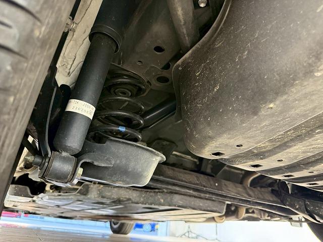 フリードハイブリッド ハイブリッド・クロスター 1オーナー 純正9型ナビ フリップダウンモニター 衝突軽減 レーンキープアシスト クルーズコントロール 両側電動 コーナーセンサー 6人乗り Bluetooth ウォークスルー バックカメラ(34枚目)