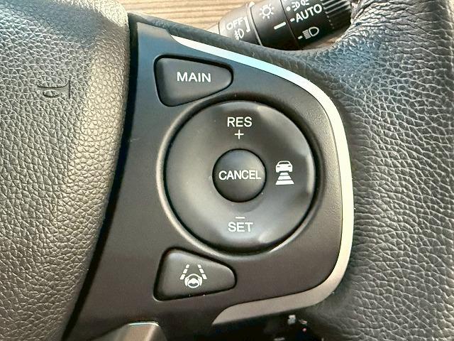 フリードハイブリッド ハイブリッド・クロスター 1オーナー 純正9型ナビ フリップダウンモニター 衝突軽減 レーンキープアシスト クルーズコントロール 両側電動 コーナーセンサー 6人乗り Bluetooth ウォークスルー バックカメラ(55枚目)