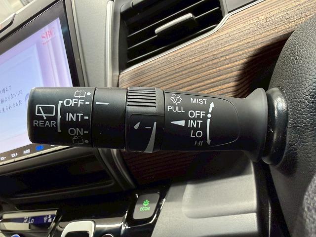 フリードハイブリッド ハイブリッド・クロスター 1オーナー 純正9型ナビ フリップダウンモニター 衝突軽減 レーンキープアシスト クルーズコントロール 両側電動 コーナーセンサー 6人乗り Bluetooth ウォークスルー バックカメラ(56枚目)