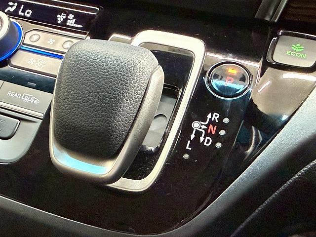 フリードハイブリッド ハイブリッド・クロスター 1オーナー 純正9型ナビ フリップダウンモニター 衝突軽減 レーンキープアシスト クルーズコントロール 両側電動 コーナーセンサー 6人乗り Bluetooth ウォークスルー バックカメラ(69枚目)