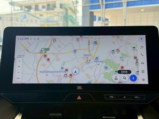 【純正１２．３インチナビ】フルセグテレビやブルートゥース接続など多彩な機能を併せ持っており、インパネ周りがすっきりしてますね！良質　な音源の【ＪＢＬプレミアムサウンドシステム】も搭載しています！