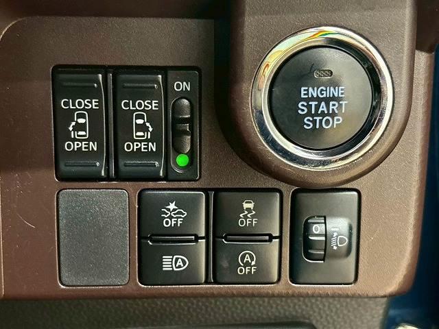 【両側パワースライドドア】運転席よりボタンひとつで開閉可能なスライドドアです。雨の日のお迎えの時など役立ちますね。