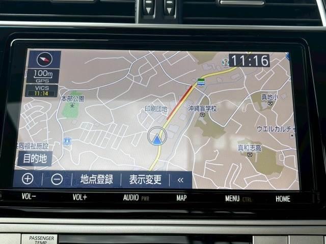 【純正ディスプレイオーディオ】ＦＭ・ＡＭラジオやブルートゥース接続など多彩な機能を併せ持っており、インパネ周りがすっきりしてますね！追加オプションでナビ機能やフルセグＴＶ視聴、ＤＶＤ再生なども可能です