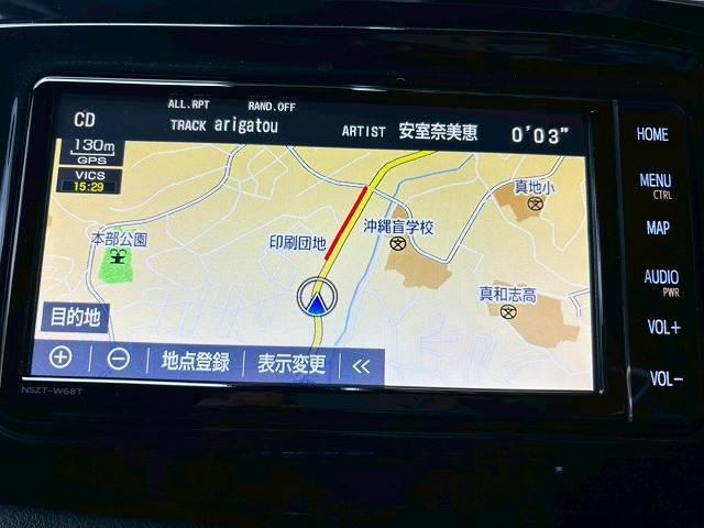 【純正ナビ】一体感のあるナビは、高級感ある車内を演出してくれます。Ｂｌｕｅｔｏｏｔｈ再生などオーディオ機能も充実しておりますので、運転もより楽しめます♪