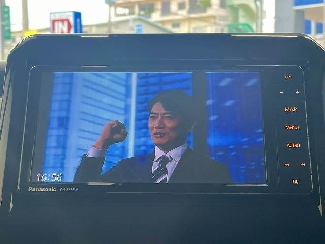【純正ナビ】一体感のあるナビは、高級感ある車内を演出してくれます。Ｂｌｕｅｔｏｏｔｈ再生などオーディオ機能も充実しておりますので、運転もより楽しめます♪
