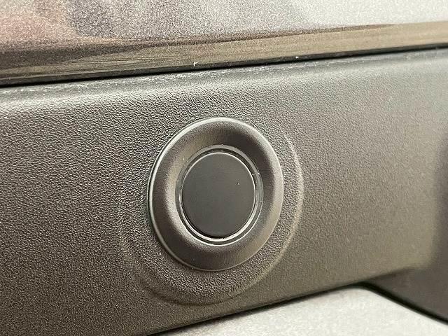 ハスラー JスタイルII 全方位モニター 衝突軽減ブレーキ 追従式クルーズコントロール レーンキープ 障害物センサー シートヒーター プッシュスタート スマートキー ステアリングスイッチ LEDヘッドライト 純正アルミホイール(8枚目)