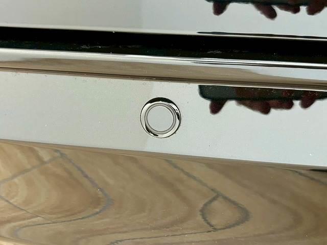 【コーナーセンサー】障害物との接近や距離を音やディスプレイ等で警告します。不慣れな駐車や安全を守ります。