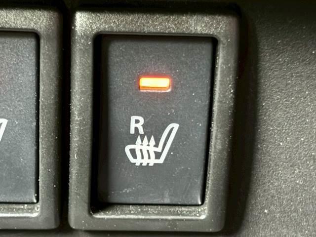 あったら便利機能の【シートヒーター】冬場はエアコンの温度設定を低めにでき、身体の芯からポカポカになります。