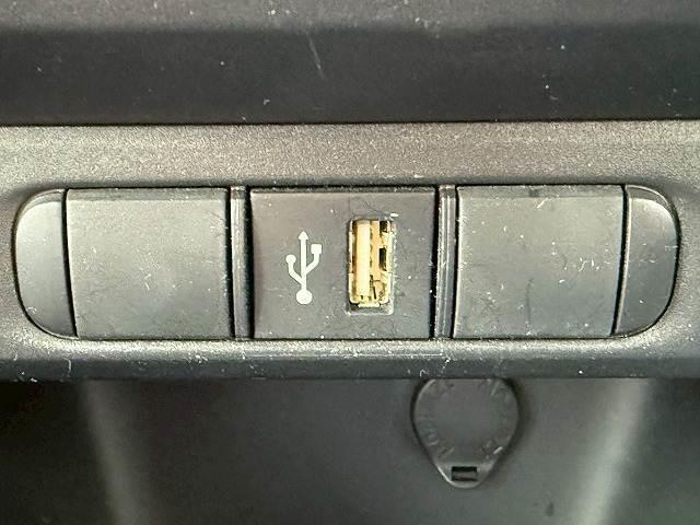 ヤリス X モデリスタアルミ アダプティブクルーズコントロール オートマチックハイビーム 衝突軽減ブレーキ レーンキープ Bluetooth アップルカープレイ バックカメラ ステアリングスイッチ ETC(8枚目)