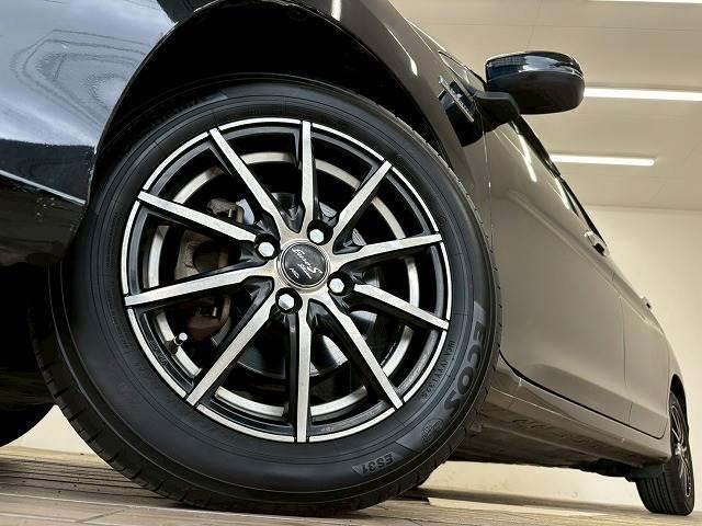 グレイス ハイブリッドLX クルーズコントロール 衝突軽減ブレーキ バックカメラ プッシュスタート Bluetooth スマートキー オートライト ドライブレコーダー ステアリングスイッチ ETC フォグライト CD/DVD再生(18枚目)