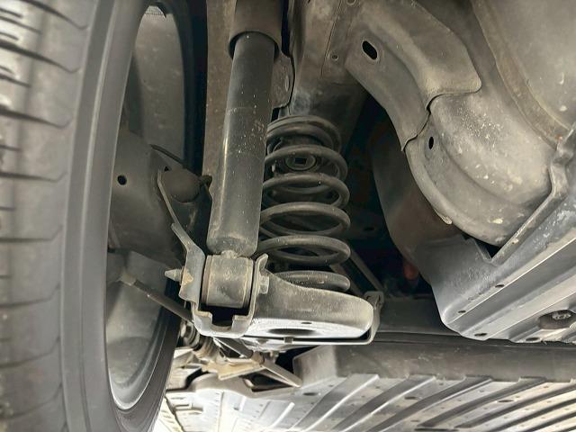 グレイス ハイブリッドLX クルーズコントロール 衝突軽減ブレーキ バックカメラ プッシュスタート Bluetooth スマートキー オートライト ドライブレコーダー ステアリングスイッチ ETC フォグライト CD/DVD再生(35枚目)