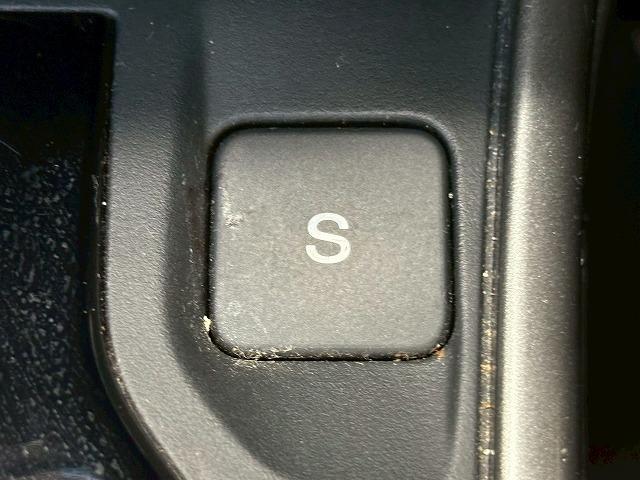 グレイス ハイブリッドLX クルーズコントロール 衝突軽減ブレーキ バックカメラ プッシュスタート Bluetooth スマートキー オートライト ドライブレコーダー ステアリングスイッチ ETC フォグライト CD/DVD再生(66枚目)