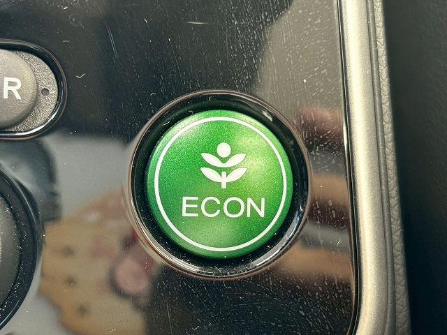 グレイス ハイブリッドLX クルーズコントロール 衝突軽減ブレーキ バックカメラ プッシュスタート Bluetooth スマートキー オートライト ドライブレコーダー ステアリングスイッチ ETC フォグライト CD/DVD再生(68枚目)