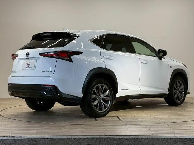 当店お薦めのボディガラスコーティングはいかがでしょうか?中古車の輝きを取り戻す、ボディーガラスコーティングです。スタッフもお薦めのオプションになります。