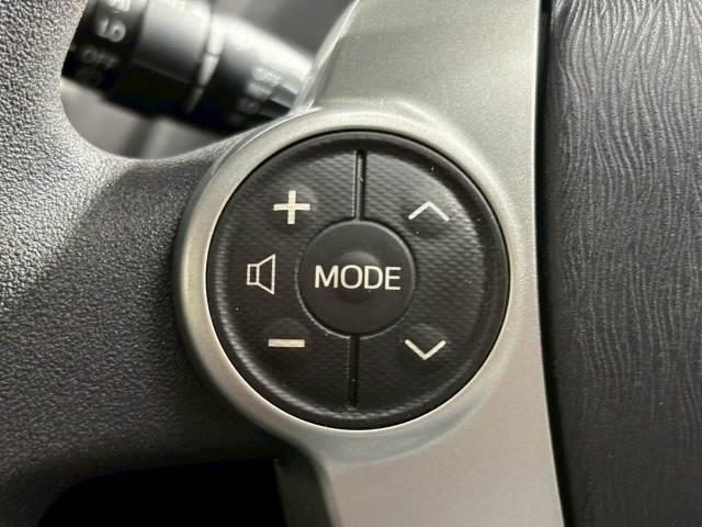 【ステアリングスイッチ】を装備しております。オーディオ操作をハンドルで行うことが可能です。