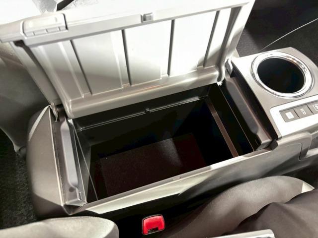 自宅に居ながらスマートフォンで商談！ＭＥＧＡ　ＳＵＶ南風原店ではＷＥＢ商談サービスを導入しています。詳細は店舗までお問合せ下さい！ＴＥＬ：０９８－９９６－４２４２