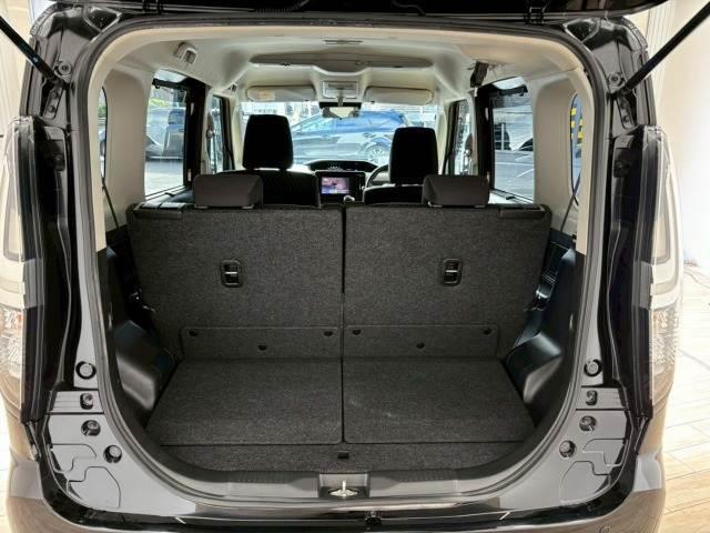 広々としたラゲッジルームは日常・レジャーに活躍する事間違いなし。アウトドアやお仕事でも活躍間違いなし。