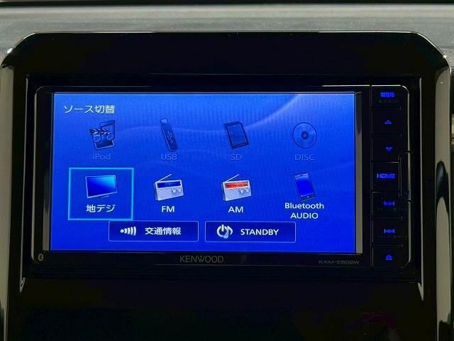 【純正ナビ】一体感のあるナビは、高級感ある車内を演出してくれます。Ｂｌｕｅｔｏｏｔｈ再生などオーディオ機能も充実しておりますので、運転もより楽しめます♪