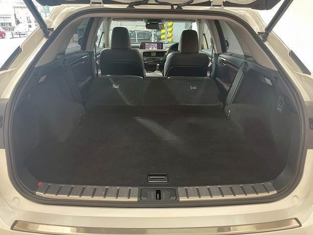 【トランクルーム】趣味が広がる収容スペース！これだけの広さがあればお買い物やレジャーなどにも最適です！使用感も少なくきれいな状態を維持しております。