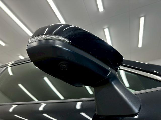 カローラクロス ハイブリッド Z 禁煙 パノラマルーフ ブラインドスポットモニター パワーシート シートヒーター CD/DVD再生 電動リアゲート コーナーセンサー 軽減ブレーキ レーンキープ 追従クルーズコントロール スマートキー(28枚目)