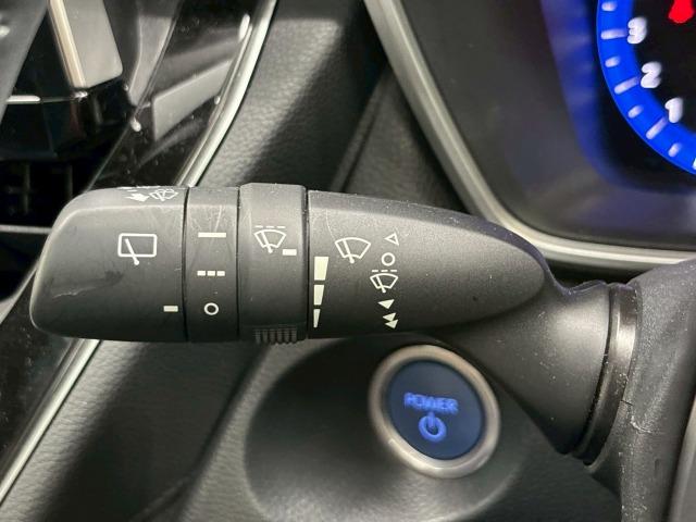 カローラクロス ハイブリッド Z 禁煙 パノラマルーフ ブラインドスポットモニター パワーシート シートヒーター CD/DVD再生 電動リアゲート コーナーセンサー 軽減ブレーキ レーンキープ 追従クルーズコントロール スマートキー(36枚目)