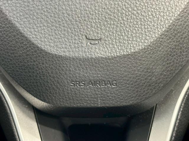 カローラクロス ハイブリッド Z 禁煙 パノラマルーフ ブラインドスポットモニター パワーシート シートヒーター CD/DVD再生 電動リアゲート コーナーセンサー 軽減ブレーキ レーンキープ 追従クルーズコントロール スマートキー(39枚目)