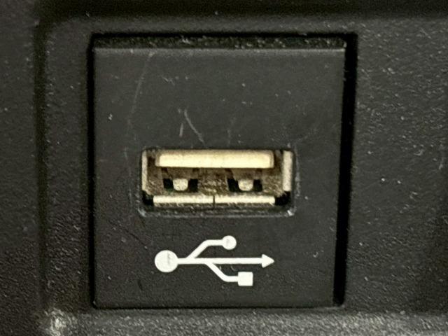 カローラクロス ハイブリッド Z 禁煙 パノラマルーフ ブラインドスポットモニター パワーシート シートヒーター CD/DVD再生 電動リアゲート コーナーセンサー 軽減ブレーキ レーンキープ 追従クルーズコントロール スマートキー(67枚目)