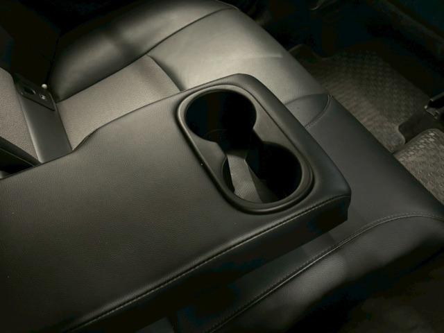 カローラクロス ハイブリッド Z 禁煙 パノラマルーフ ブラインドスポットモニター パワーシート シートヒーター CD/DVD再生 電動リアゲート コーナーセンサー 軽減ブレーキ レーンキープ 追従クルーズコントロール スマートキー(70枚目)