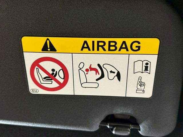 カローラクロス ハイブリッド Z 禁煙 パノラマルーフ ブラインドスポットモニター パワーシート シートヒーター CD/DVD再生 電動リアゲート コーナーセンサー 軽減ブレーキ レーンキープ 追従クルーズコントロール スマートキー(75枚目)