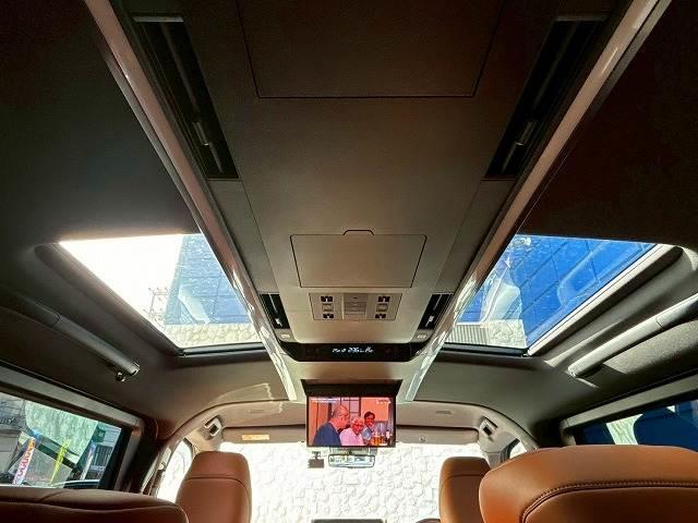 【サンルーフ】人気メーカーオプション。開放感溢れる車内を演出します☆