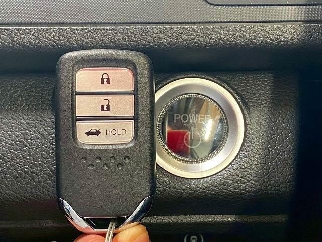 インサイト ＥＸ　オートクルーズコントロール　コーナーセンサー　レーンキープ　パワーシート　ブラインドスポットモニター　衝突軽減ブレーキ　Ｂｌｕｅｔｏｏｔｈ　ＬＥＤヘッドライト　プッシュスタート　バックカメラ（9枚目）