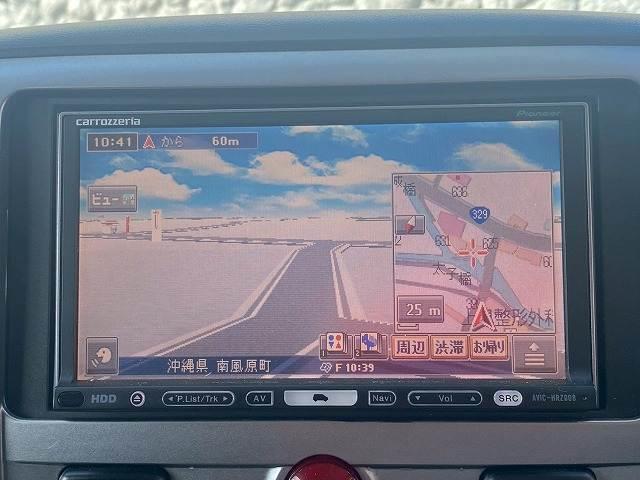 【純正ナビ】一体感のあるナビは、高級感ある車内を演出してくれます。Ｂｌｕｅｔｏｏｔｈ再生などオーディオ機能も充実しておりますので、運転もより楽しめます♪
