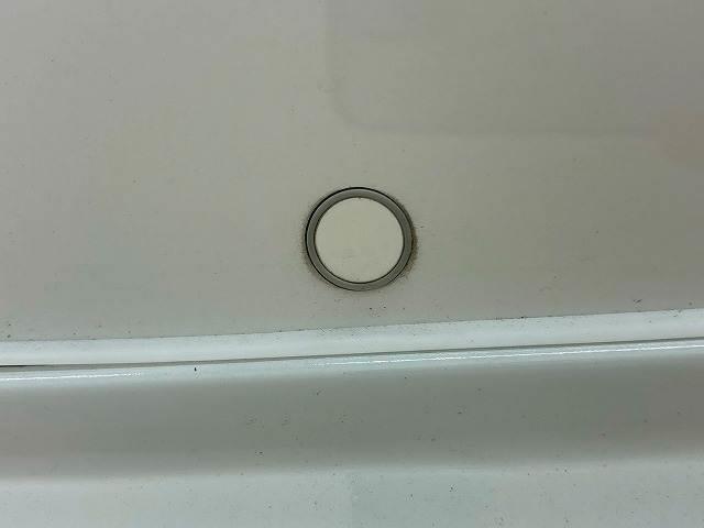 【コーナーセンサー】障害物との接近や距離を音やディスプレイ等で警告します。不慣れな駐車や安全を守ります。