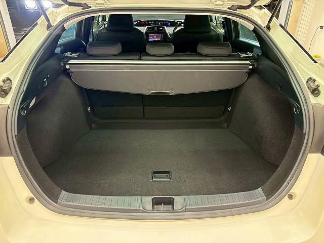 【トランクルーム】趣味が広がる収容スペース！これだけの広さがあればお買い物やレジャーなどにも最適です！使用感も少なくきれいな状態を維持しております。