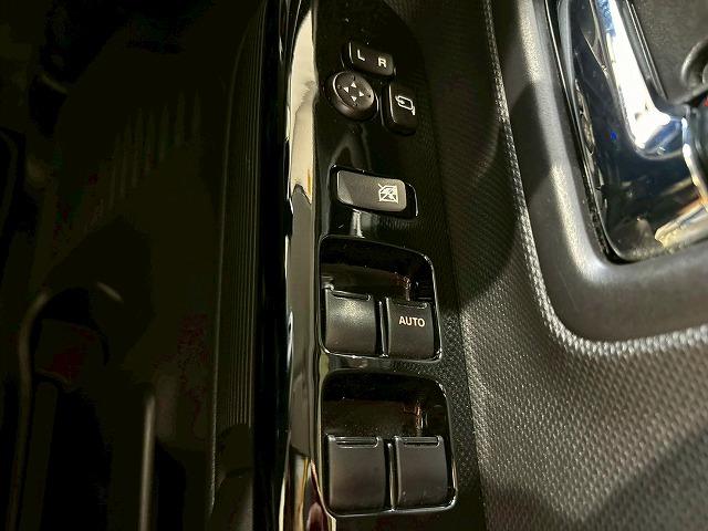 スペーシアカスタム ハイブリッドGS フルセグ 衝突軽減 シートヒーター コーナーセンサー ETC車載器 Bluetooth プッシュスタート オートライト ステアリングスイッチ フォグライト CD/DVD再生 オートエアコン(62枚目)