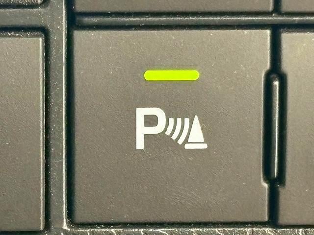 【コーナーセンサー】障害物との接近や距離を音やディスプレイ等で警告します。不慣れな駐車や安全を守ります。