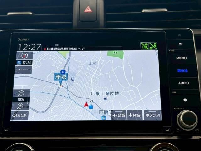 【純正ナビ】一体感のあるナビは、高級感ある車内を演出してくれます。Ｂｌｕｅｔｏｏｔｈ再生などオーディオ機能も充実しておりますので、運転もより楽しめます♪