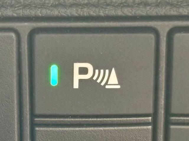 【コーナーセンサー】障害物との接近や距離を音やディスプレイ等で警告します。不慣れな駐車や安全を守ります。