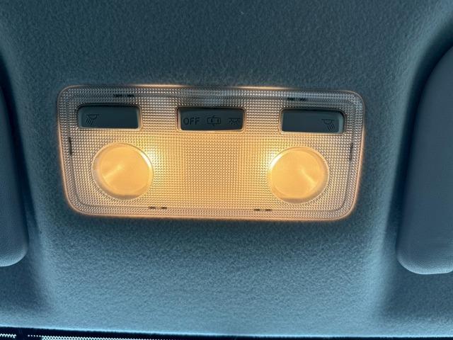 お問い合わせは０９８－９９６－４２４２まで♪　北海道、東北、関東、近畿、中国、九州地方のお客様にも販売ＯＫ☆ＳＵＶ専門スタッフが親切丁寧にご案内致します☆