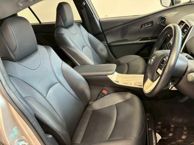 プリウス Ａツーリングセレクション　トヨタセーフティセンス　ブラインドスポットモニター　ヘッドアップディスプレイ　追従クルーズコントロール　駐車支援　ＡＣ１００Ｖ　シートヒーター　クリアランスソナー　オートマチックハイビーム　ＥＴＣ（12枚目）