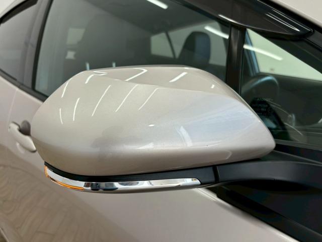 プリウス Ａツーリングセレクション　トヨタセーフティセンス　ブラインドスポットモニター　ヘッドアップディスプレイ　追従クルーズコントロール　駐車支援　ＡＣ１００Ｖ　シートヒーター　クリアランスソナー　オートマチックハイビーム　ＥＴＣ（29枚目）