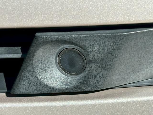 プリウス Ａツーリングセレクション　トヨタセーフティセンス　ブラインドスポットモニター　ヘッドアップディスプレイ　追従クルーズコントロール　駐車支援　ＡＣ１００Ｖ　シートヒーター　クリアランスソナー　オートマチックハイビーム　ＥＴＣ（30枚目）