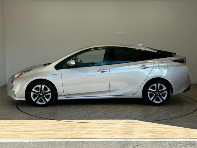 プリウス Ａツーリングセレクション　トヨタセーフティセンス　ブラインドスポットモニター　ヘッドアップディスプレイ　追従クルーズコントロール　駐車支援　ＡＣ１００Ｖ　シートヒーター　クリアランスソナー　オートマチックハイビーム　ＥＴＣ（40枚目）