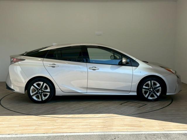 プリウス Ａツーリングセレクション　トヨタセーフティセンス　ブラインドスポットモニター　ヘッドアップディスプレイ　追従クルーズコントロール　駐車支援　ＡＣ１００Ｖ　シートヒーター　クリアランスソナー　オートマチックハイビーム　ＥＴＣ（42枚目）