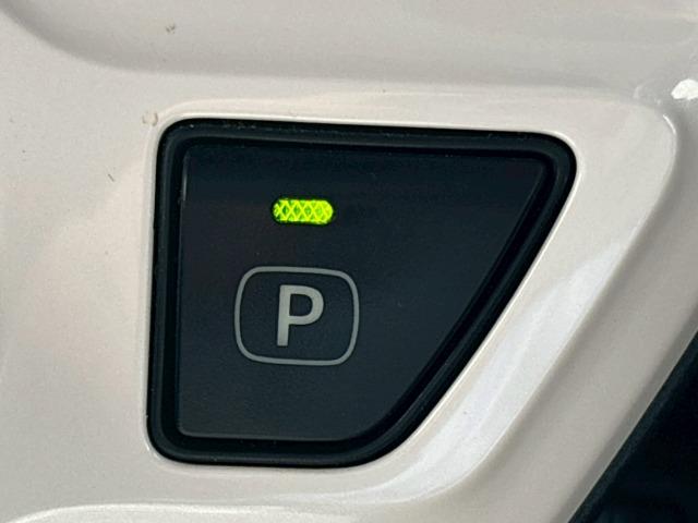 プリウス Ａツーリングセレクション　トヨタセーフティセンス　ブラインドスポットモニター　ヘッドアップディスプレイ　追従クルーズコントロール　駐車支援　ＡＣ１００Ｖ　シートヒーター　クリアランスソナー　オートマチックハイビーム　ＥＴＣ（51枚目）