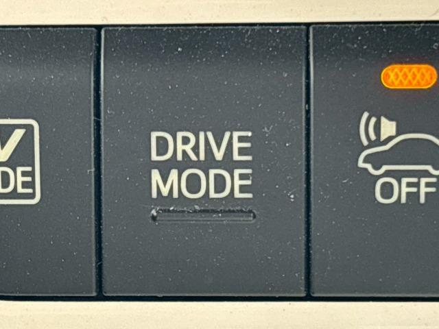 プリウス Ａツーリングセレクション　トヨタセーフティセンス　ブラインドスポットモニター　ヘッドアップディスプレイ　追従クルーズコントロール　駐車支援　ＡＣ１００Ｖ　シートヒーター　クリアランスソナー　オートマチックハイビーム　ＥＴＣ（55枚目）